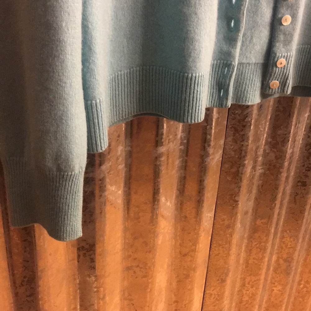 Talbots cashmere cardigan - Picture 7 of 7
